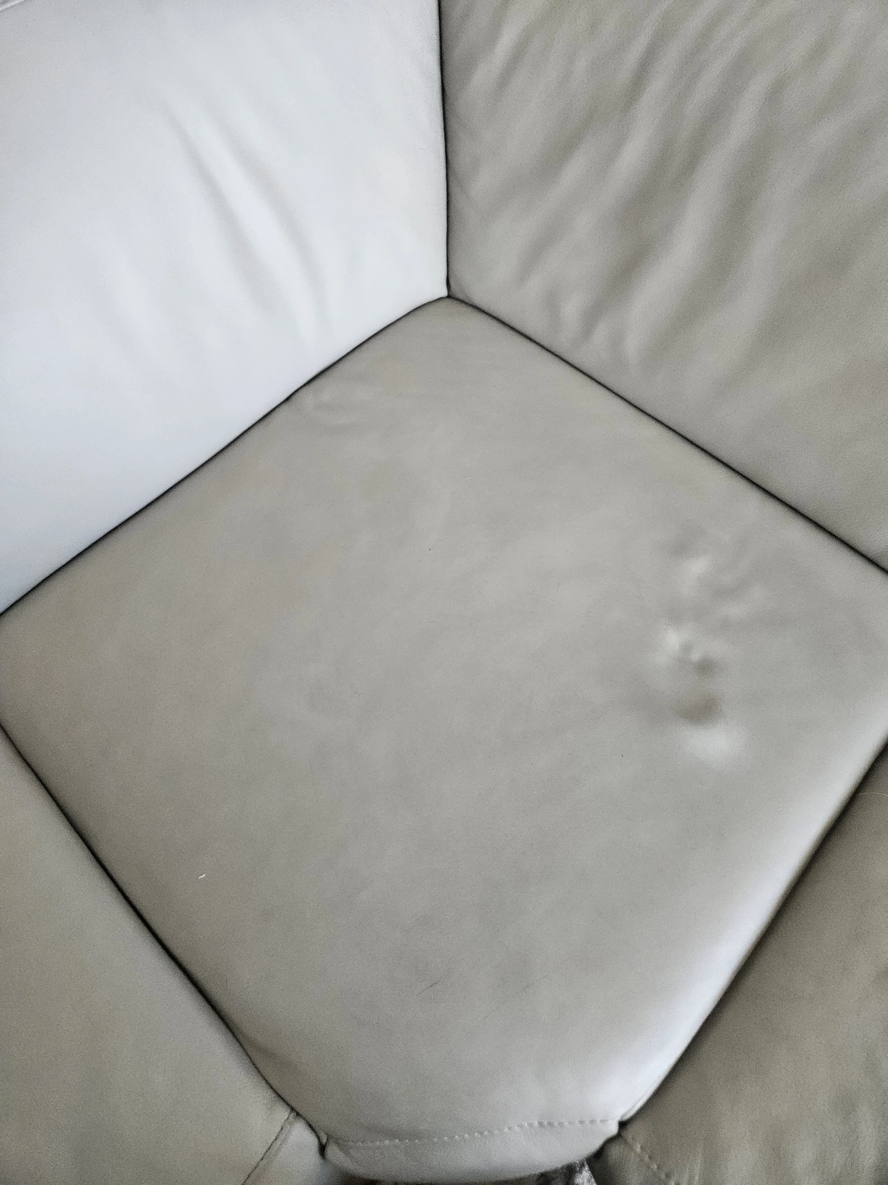 Professional leather indent correction portfolio image 3
