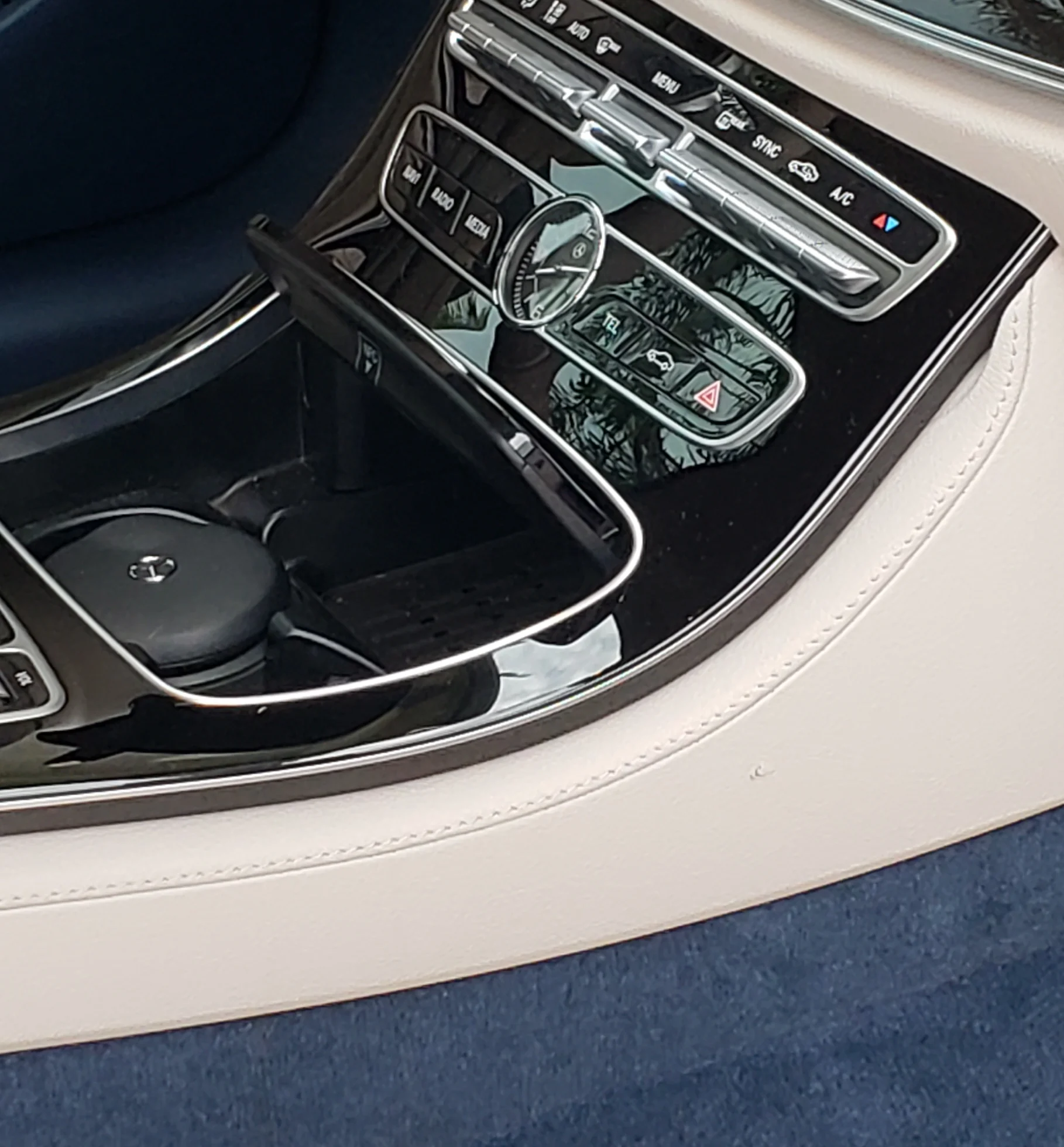 Professional leather repair portfolio image 1
