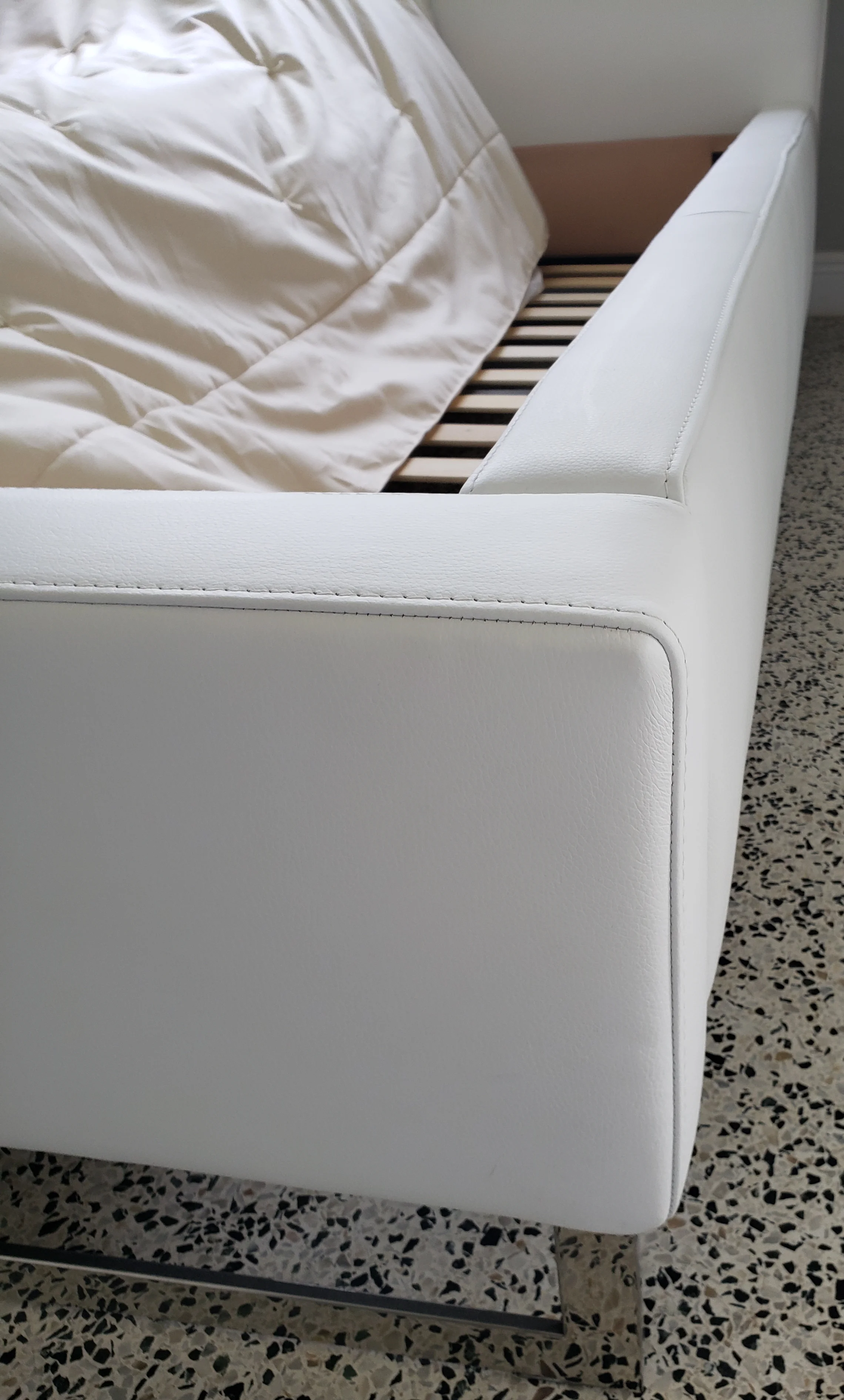 Professional leather repair portfolio image 6